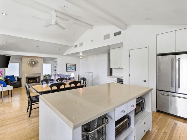 432 Glen Cove Street, Kemah, TX 77565