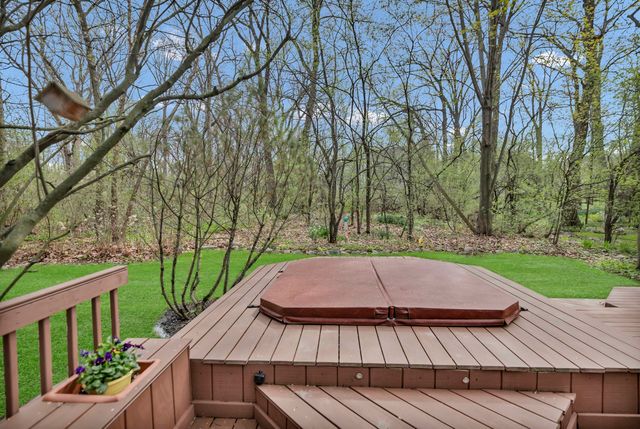 713 Hackberry Court, Bartlett, IL 60103