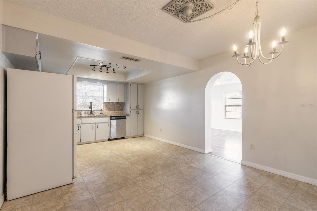 Image 8 of property listing at 1210 MELLISA DRIVE, Port Orange, FL 32129