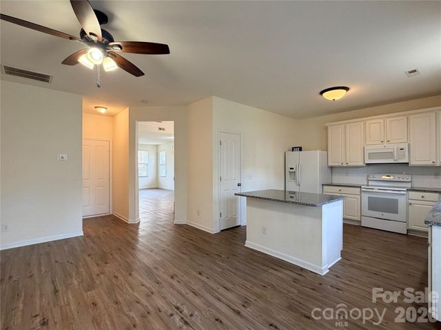 10968 Princeton Village Drive, Charlotte, NC 28277