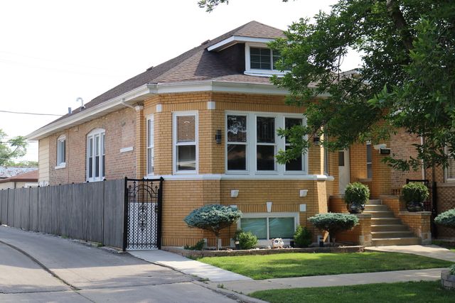 4617 W Montana Street, Chicago, IL 60639