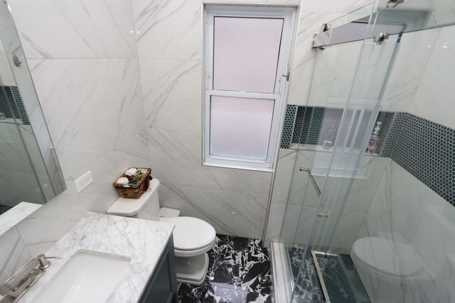 4617 W Montana Street, Chicago, IL 60639