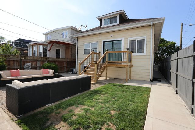 4617 W Montana Street, Chicago, IL 60639