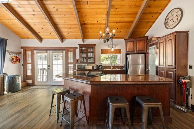 19824 Pine Mountain Dr, Groveland, CA 95321