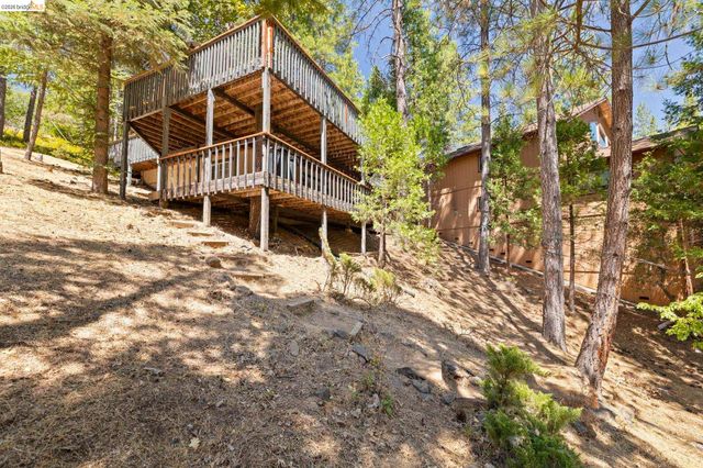 19824 Pine Mountain Dr, Groveland, CA 95321