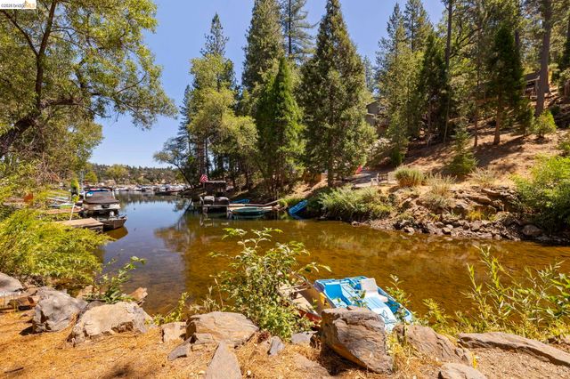 19824 Pine Mountain Dr, Groveland, CA 95321