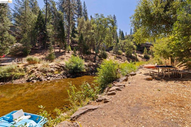 19824 Pine Mountain Dr, Groveland, CA 95321