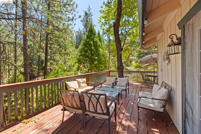19824 Pine Mountain Dr, Groveland, CA 95321