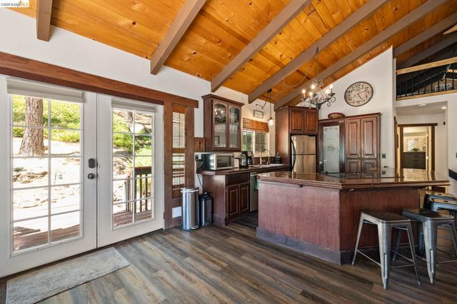 19824 Pine Mountain Dr, Groveland, CA 95321