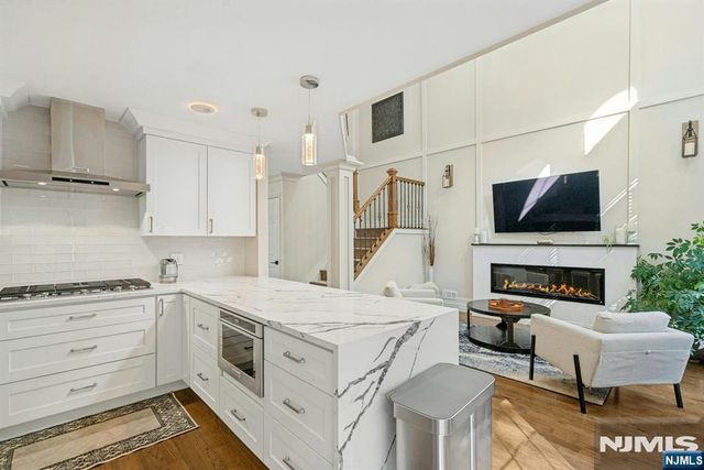 489 Green Mountain Road, Mahwah, NJ 07430