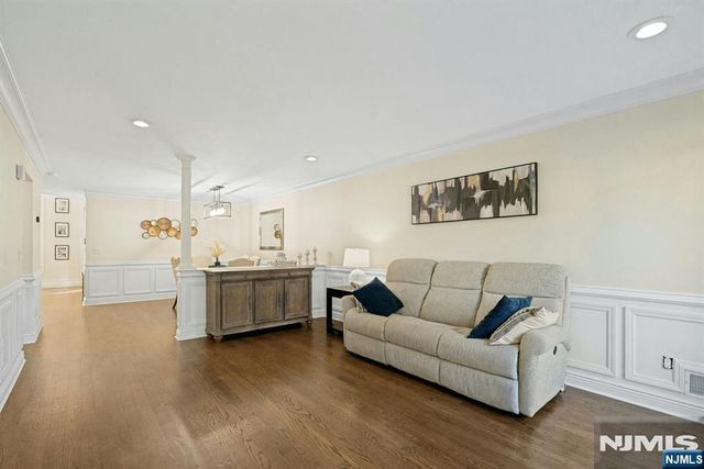 489 Green Mountain Road, Mahwah, NJ 07430