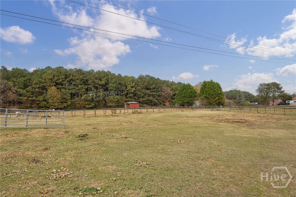 Image 10 of property listing at 2161 Union Church Road, Bishop, GA 30621