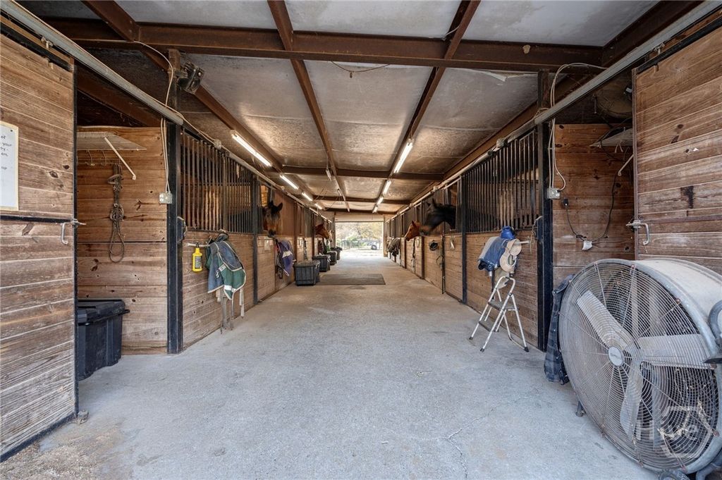 Image 24 of property listing at 2161 Union Church Road, Bishop, GA 30621