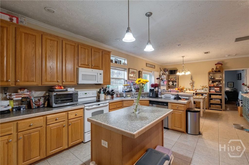 Image 41 of property listing at 2161 Union Church Road, Bishop, GA 30621