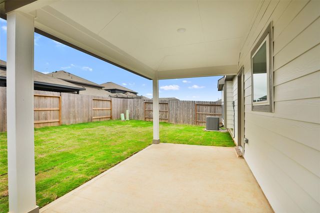 4558 Pinehurst Trace Drive, Pinehurst, TX 77362