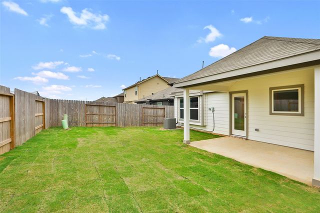 4558 Pinehurst Trace Drive, Pinehurst, TX 77362