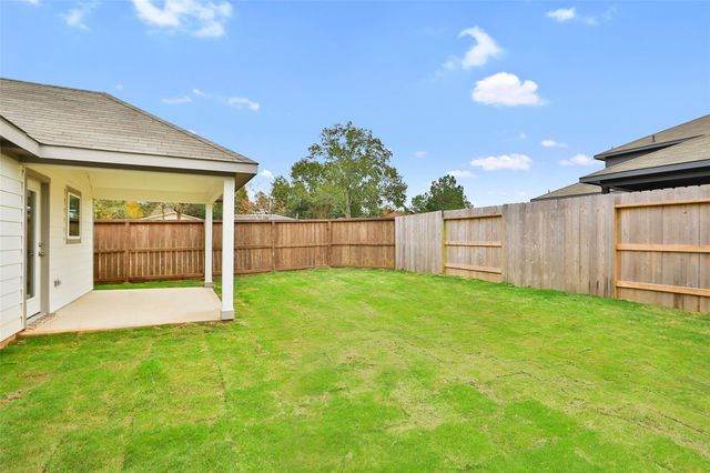 4558 Pinehurst Trace Drive, Pinehurst, TX 77362