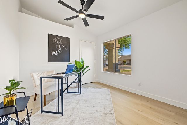 14904 W HONEYSUCKLE Lane, Surprise, AZ 85374