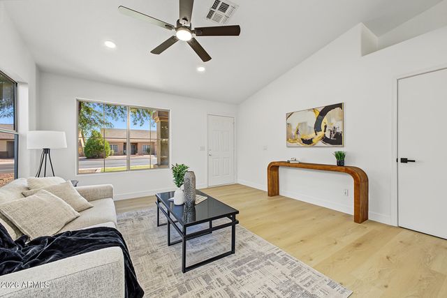 14904 W HONEYSUCKLE Lane, Surprise, AZ 85374