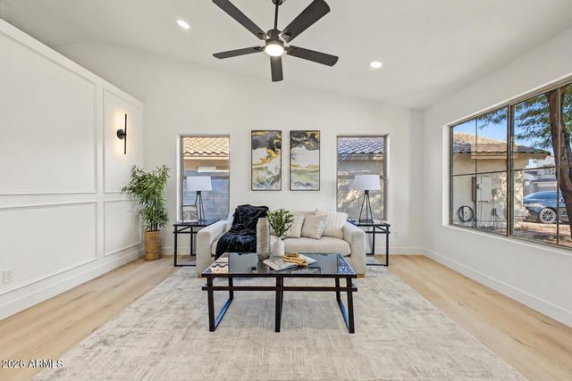 14904 W HONEYSUCKLE Lane, Surprise, AZ 85374