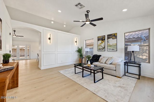 14904 W HONEYSUCKLE Lane, Surprise, AZ 85374