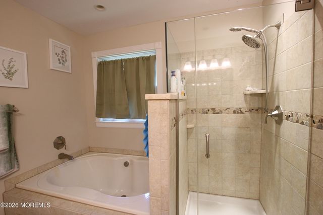 12 Hackamore Court, Tinton Falls, NJ 07753