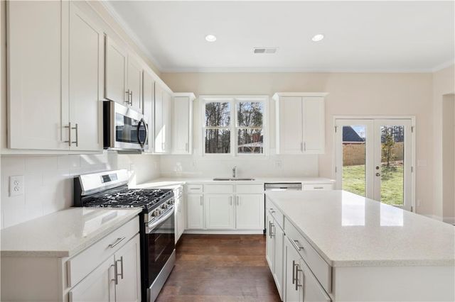 5917 Creek Indian Drive, Sugar Hill, GA 30518