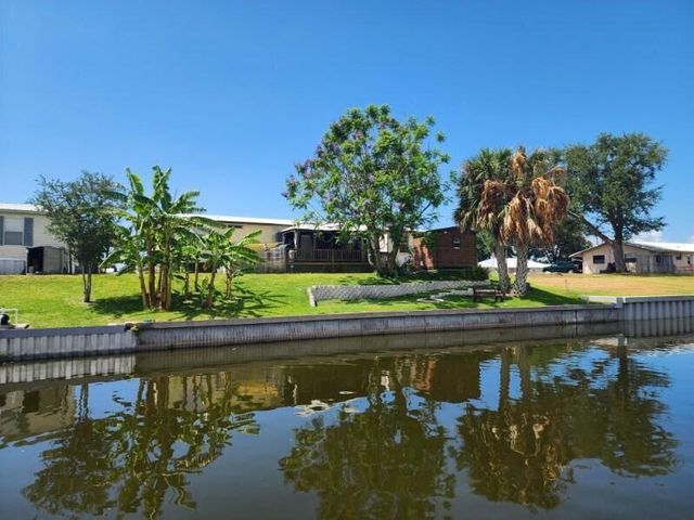2301 SE 33rd Street, Okeechobee, FL 34974