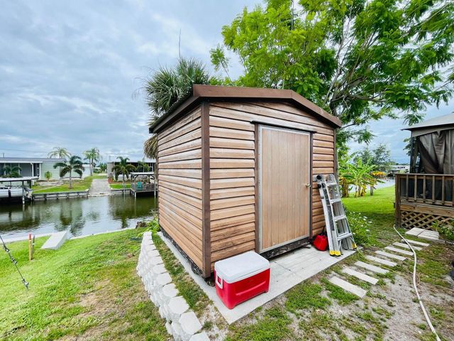 2301 SE 33rd Street, Okeechobee, FL 34974