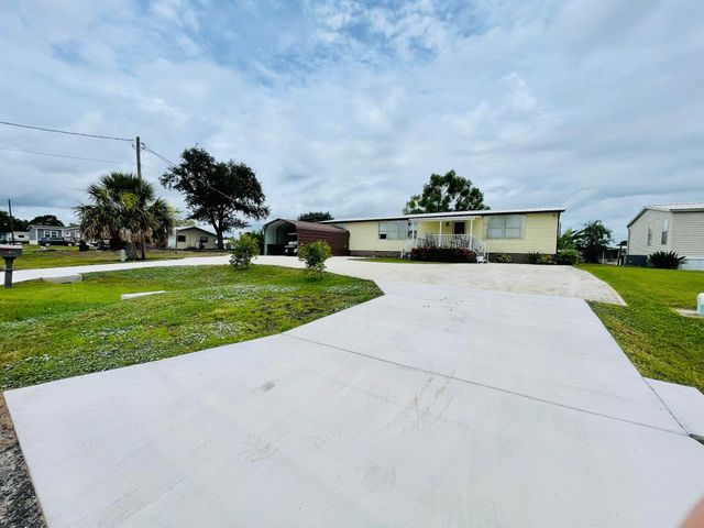 2301 SE 33rd Street, Okeechobee, FL 34974