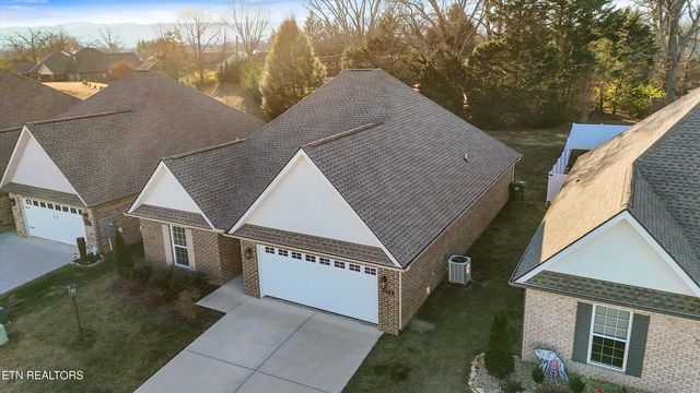 258 Sand Hills Drive, Maryville, TN 37801