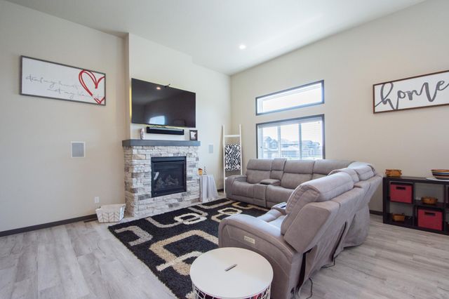 4887 Hampton Circle S, Moorhead, MN 56560