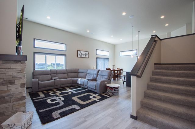 4887 Hampton Circle S, Moorhead, MN 56560