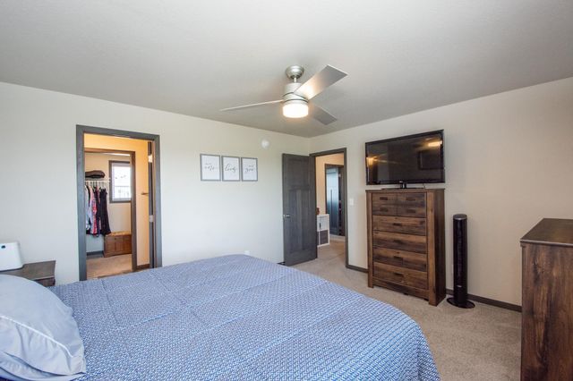 4887 Hampton Circle S, Moorhead, MN 56560