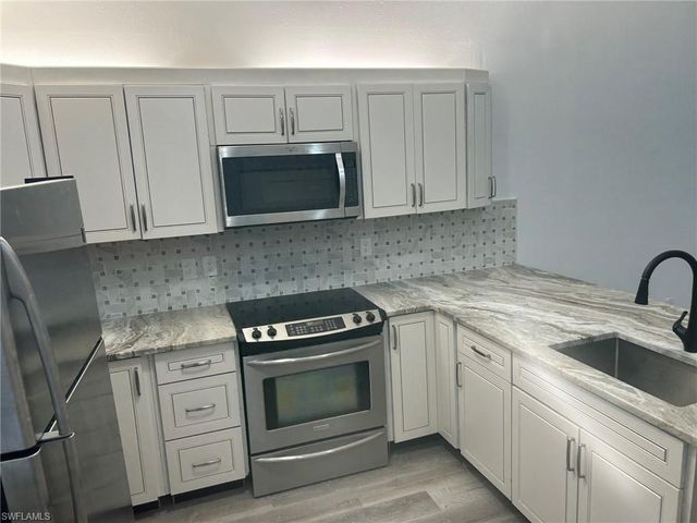 17658 Osprey Inlet CT, Fort Myers, FL 33908