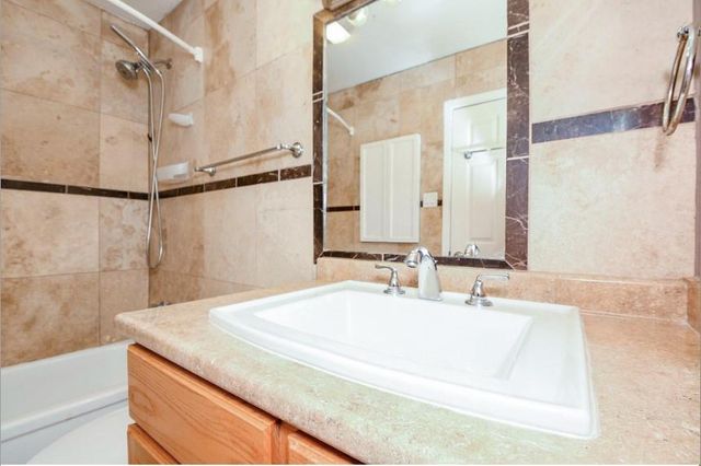 7233 Beechnut Street A, Houston, TX 77074