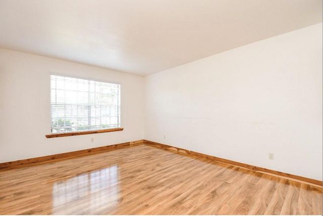7233 Beechnut Street A, Houston, TX 77074