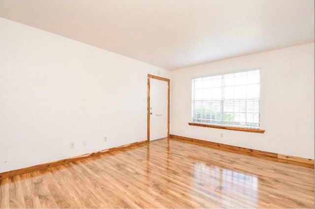 7233 Beechnut Street A, Houston, TX 77074