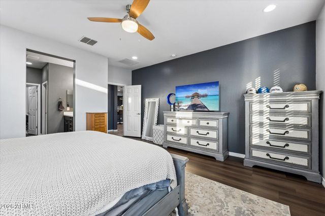 10155 W LOS GATOS Drive, Peoria, AZ 85383
