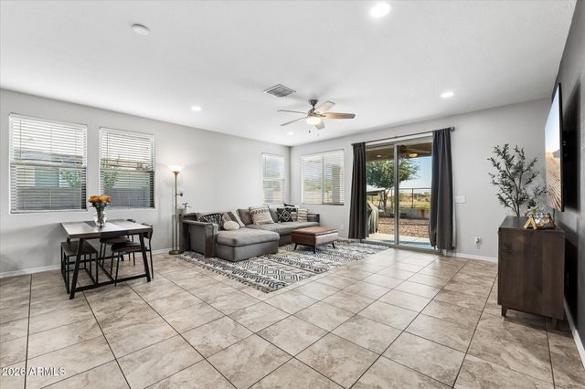 10155 W LOS GATOS Drive, Peoria, AZ 85383