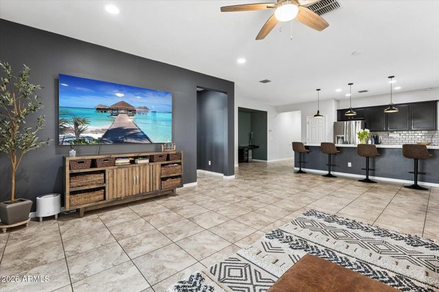 10155 W LOS GATOS Drive, Peoria, AZ 85383