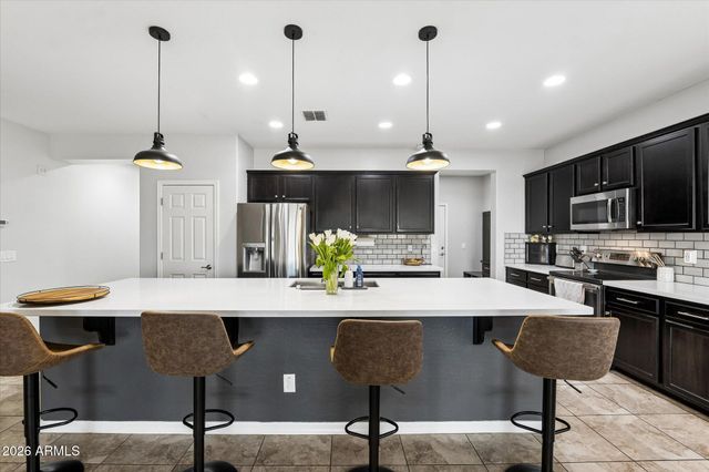 10155 W LOS GATOS Drive, Peoria, AZ 85383