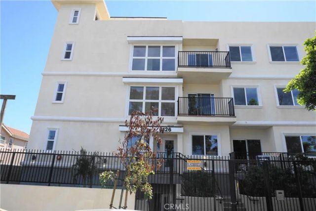 9126 Langdon Avenue 303, North Hills, CA 91343