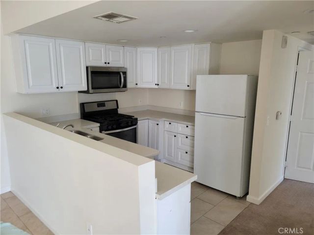 9126 Langdon Avenue 303, North Hills, CA 91343