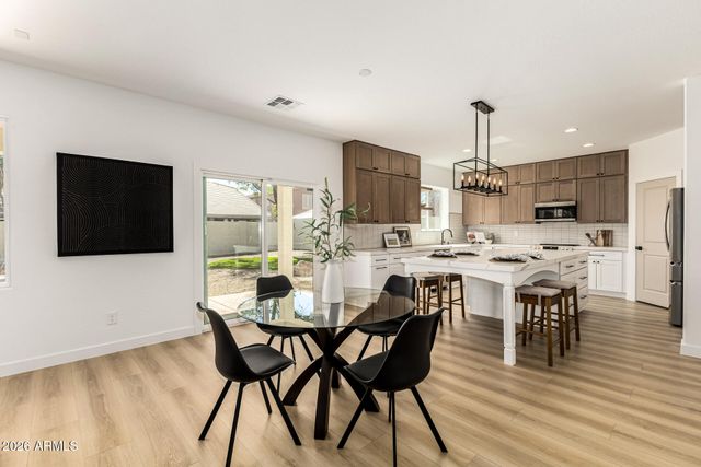 18527 W CARIBBEAN Lane, Surprise, AZ 85388