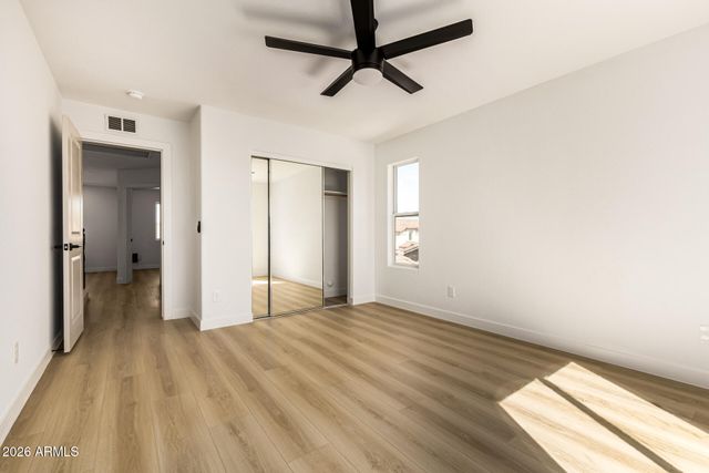 18527 W CARIBBEAN Lane, Surprise, AZ 85388