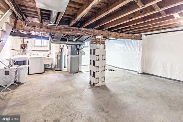 306 VILLAGE RD, Wilmington, DE 19805