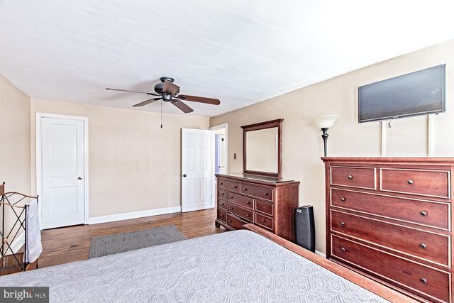 306 VILLAGE RD, Wilmington, DE 19805