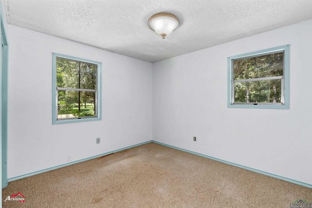 508 W Country Club Rd., Hallsville, TX 75605