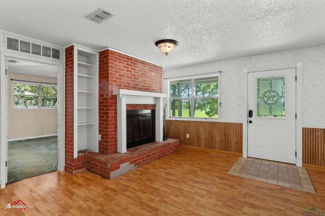 508 W Country Club Rd., Hallsville, TX 75605